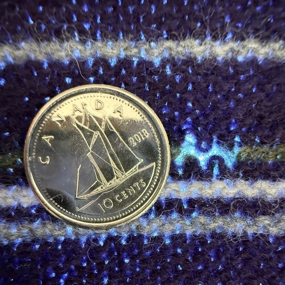 Banana Republic Extra Fine Merino Wool Scarf – Navy with Stripes - Picture 12 of 13